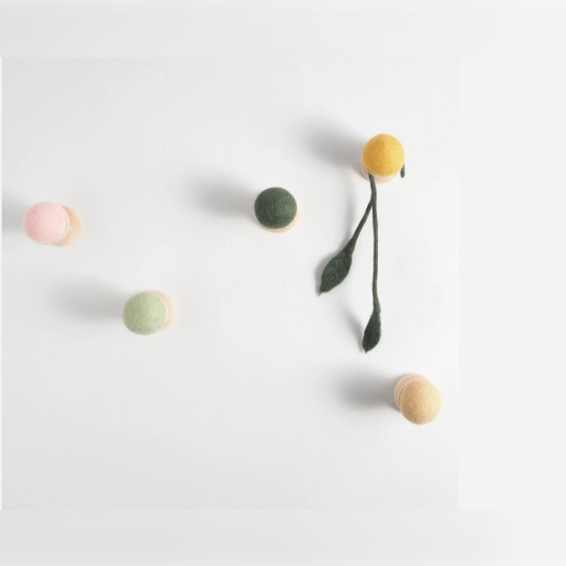 Cuier din lemn și lână WOW S