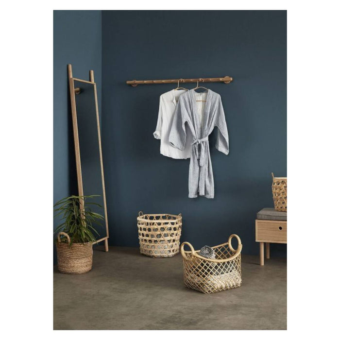 Decoratiuni - Oglinda De Podea Cu Rama Din Stejar HUBSCH