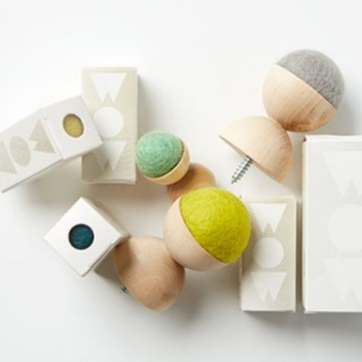 Cuier din lemn și lână WOW M