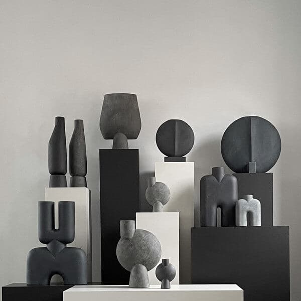 Vaza GUGGENHEIM Neagra din Ceramica 32 cm 101 COPENHAGEN