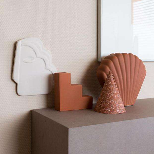 Vaza din Ceramica Maro SHELL M 18.2cm HK LIVING