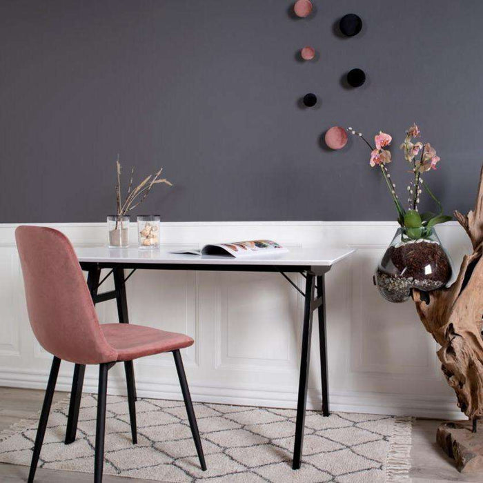 Birou VOJENS din MDF Alb cu Picioare Negre 120cm HOUSE NORDIC