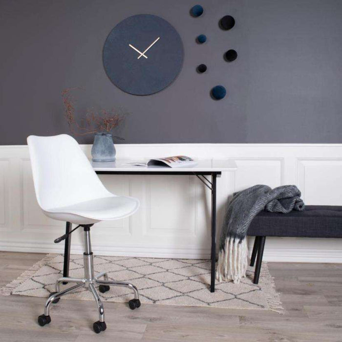 Birou VOJENS din MDF Alb cu Picioare Negre 120cm HOUSE NORDIC