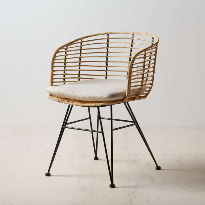 Scaun cu Spatar Rotund din Ratan Ixia