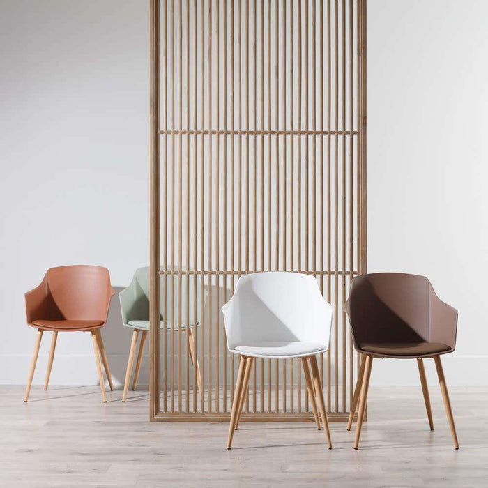 Scaun din Plastic Alb cu Picioare din Lemn 83cm IXIA