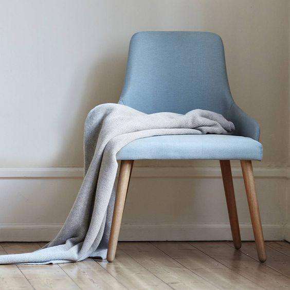 Scaun Tapitat Albastru Deschis